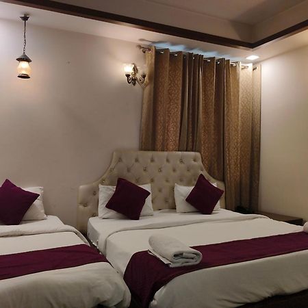 Hotel Agra Grande By Goyal Hoteliers Екстериор снимка
