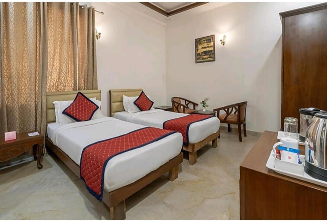 Hotel Agra Grande By Goyal Hoteliers Екстериор снимка