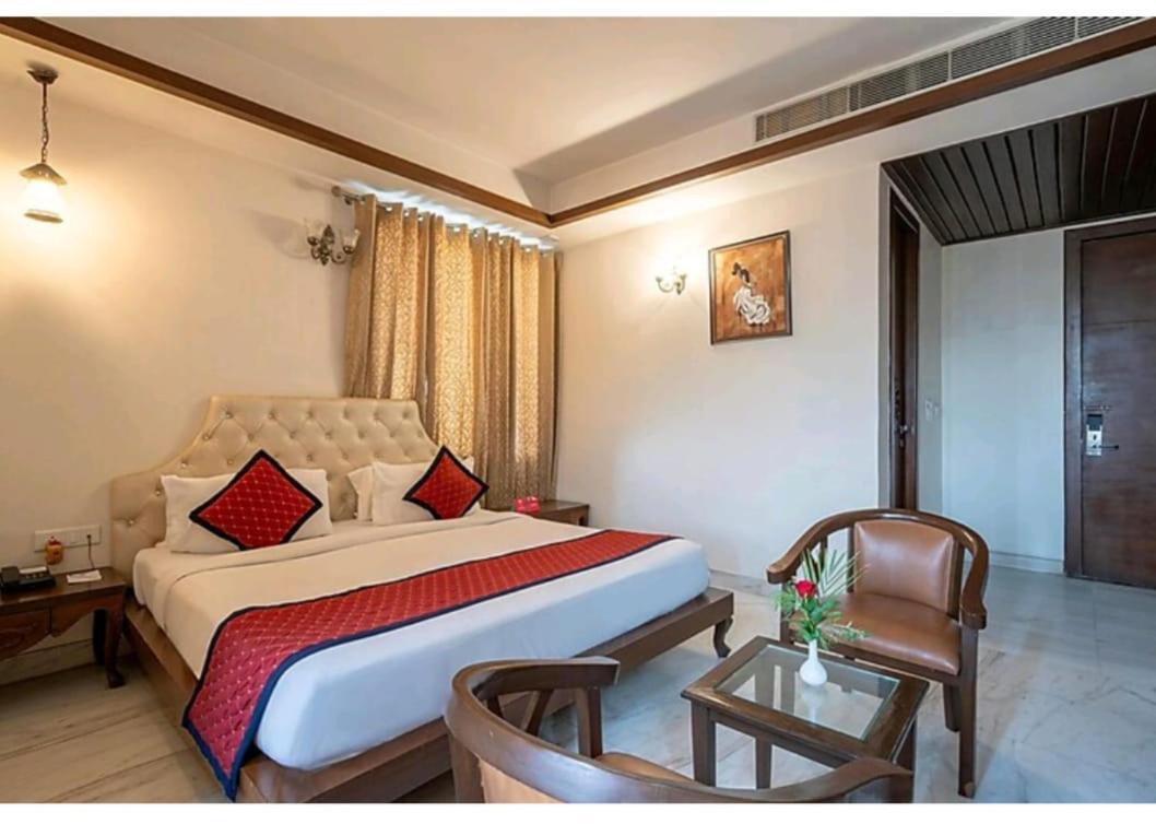 Hotel Agra Grande By Goyal Hoteliers Екстериор снимка