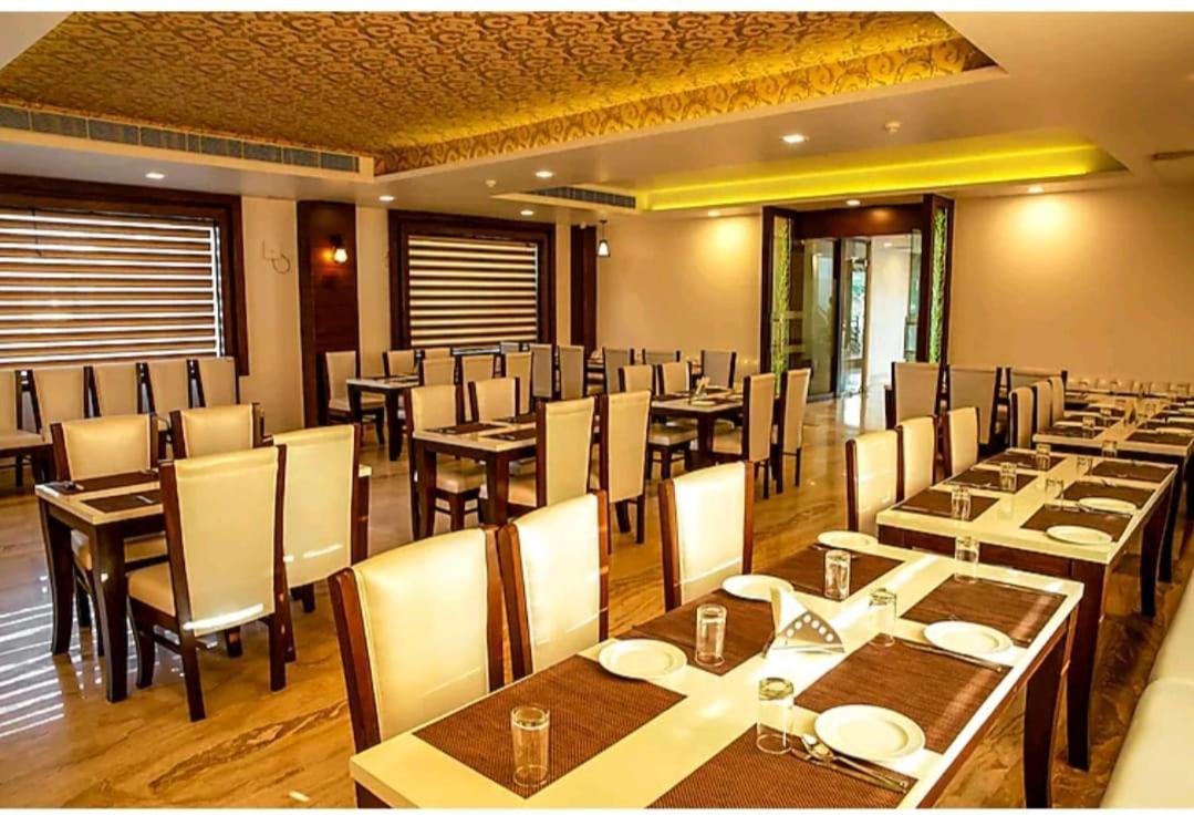 Hotel Agra Grande By Goyal Hoteliers Екстериор снимка